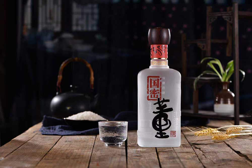 方印董酒